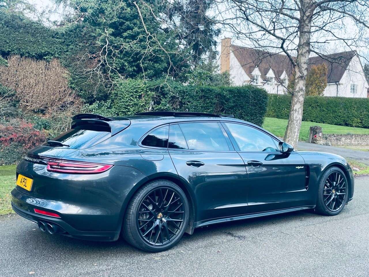 2017 PORSCHE PANAMERA 2017 PORSCHE PANAMERA