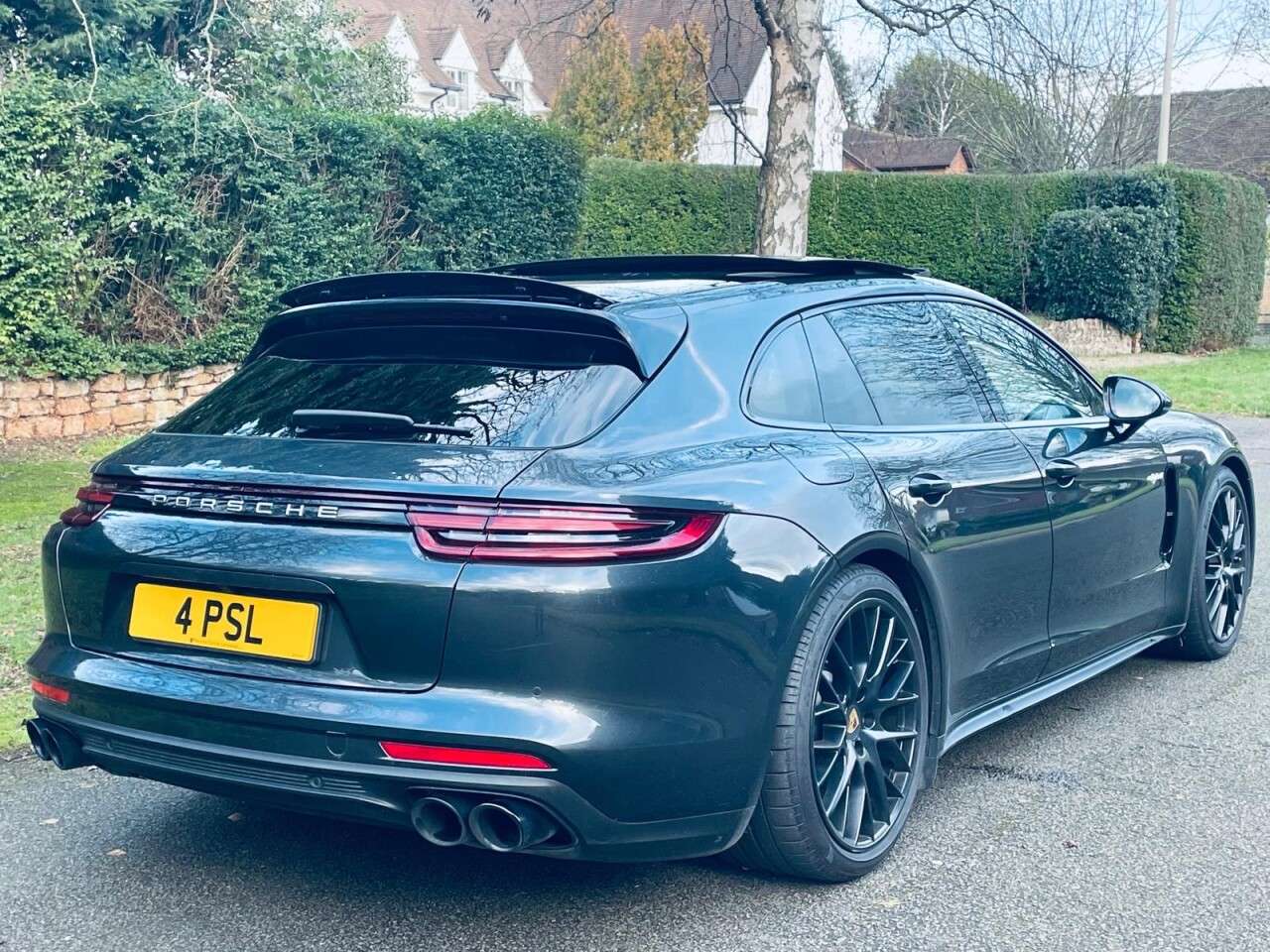 2017 PORSCHE PANAMERA 2017 PORSCHE PANAMERA