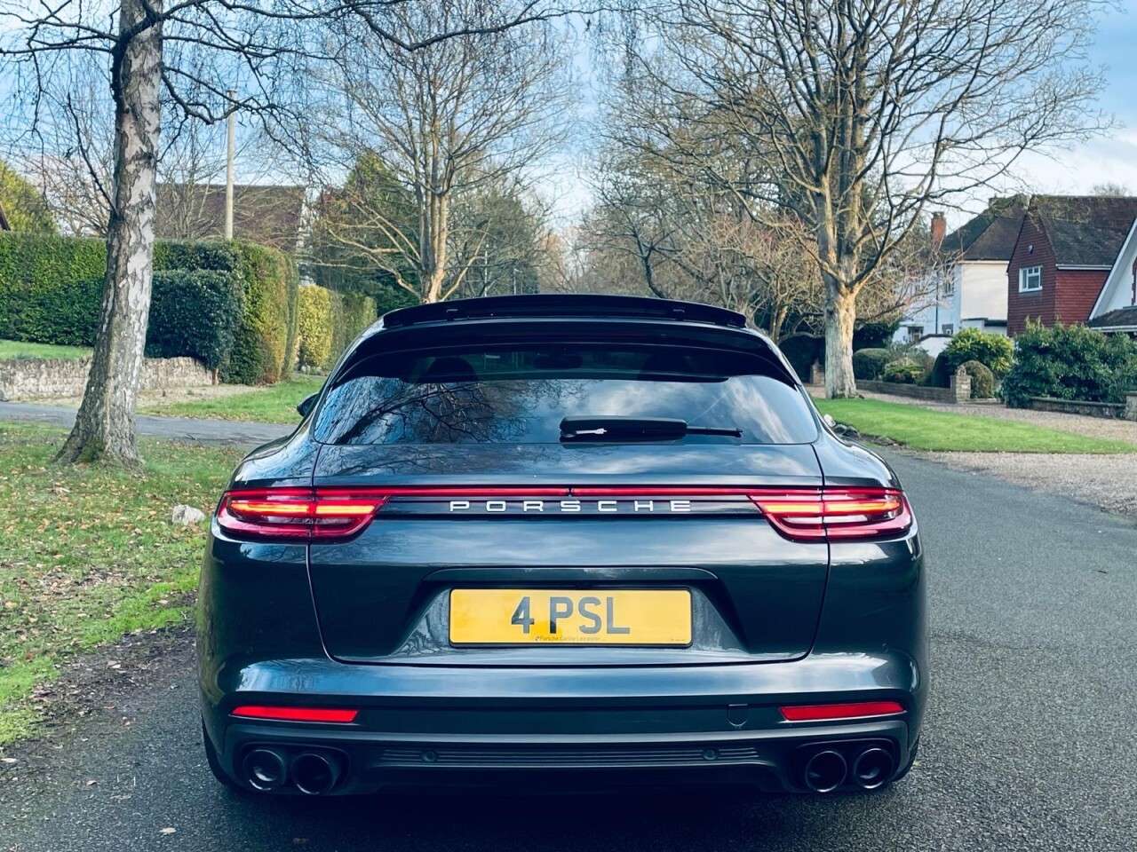 2017 PORSCHE PANAMERA 2017 PORSCHE PANAMERA