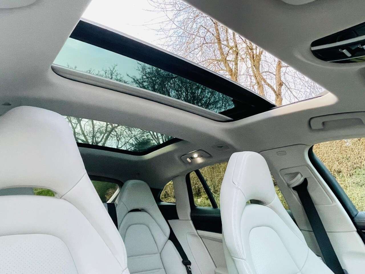 2017 PORSCHE PANAMERA 2017 PORSCHE PANAMERA