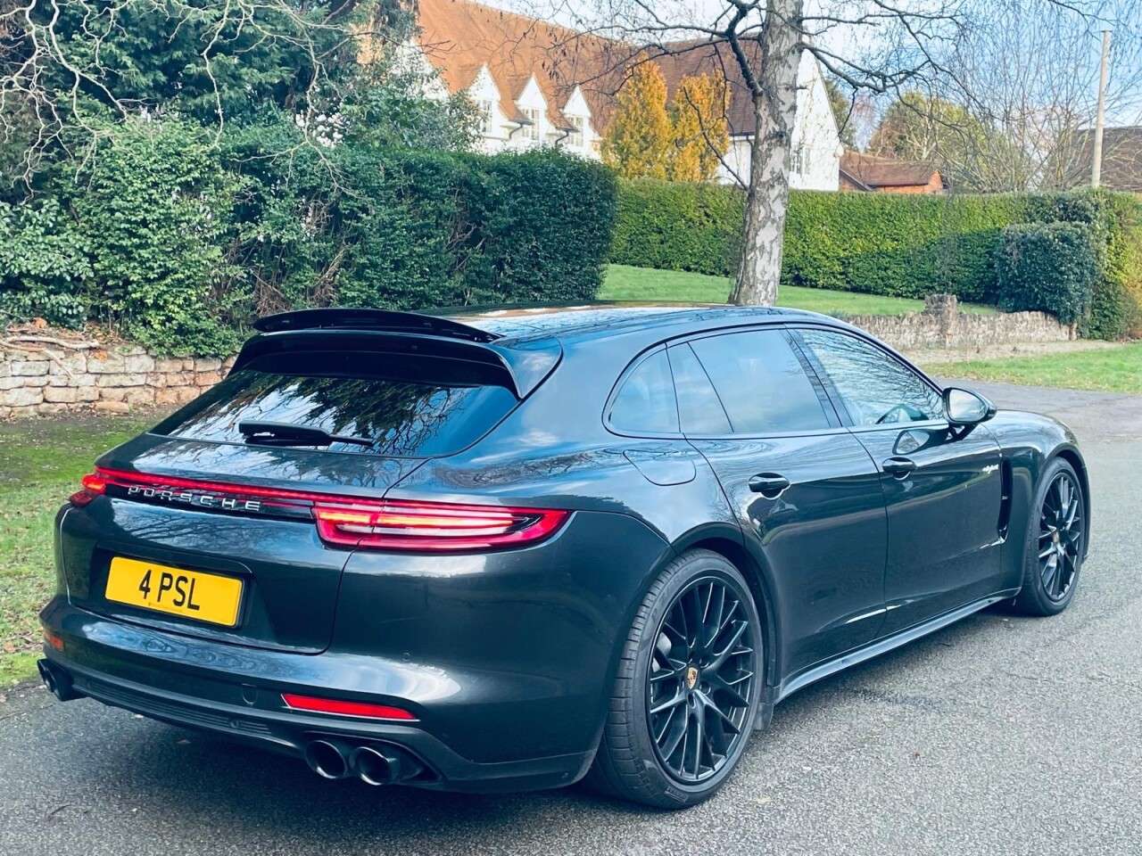 2017 PORSCHE PANAMERA 2017 PORSCHE PANAMERA