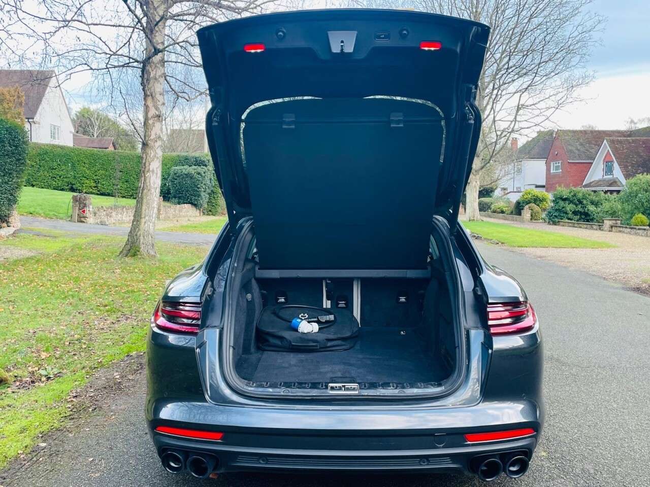 2017 PORSCHE PANAMERA 2017 PORSCHE PANAMERA