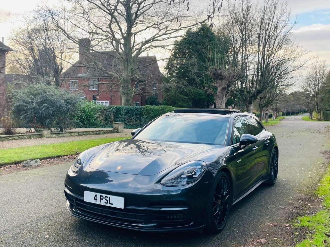 2017 PORSCHE PANAMERA 2017 PORSCHE PANAMERA