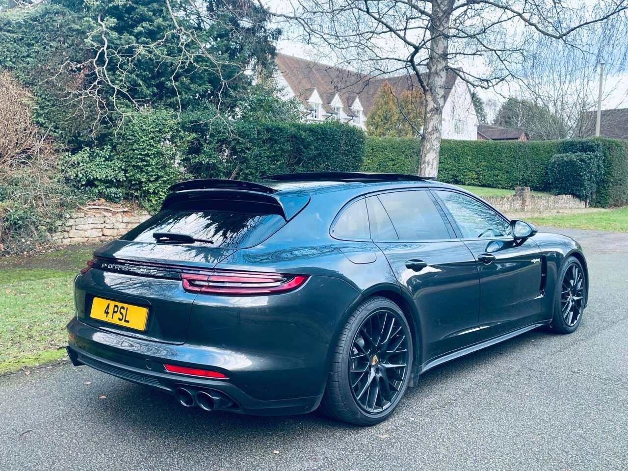 2017 PORSCHE PANAMERA 2017 PORSCHE PANAMERA