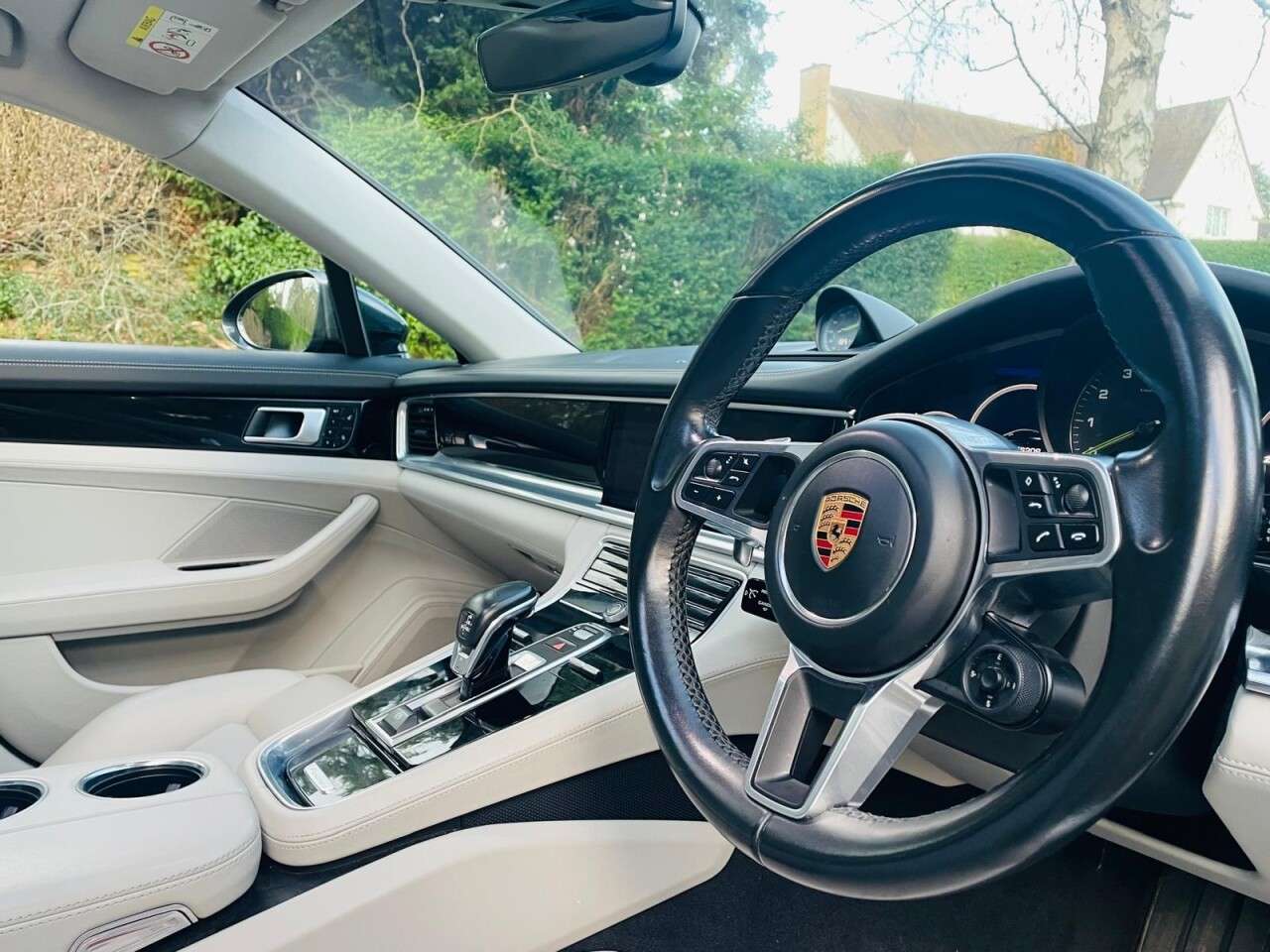 2017 PORSCHE PANAMERA 2017 PORSCHE PANAMERA