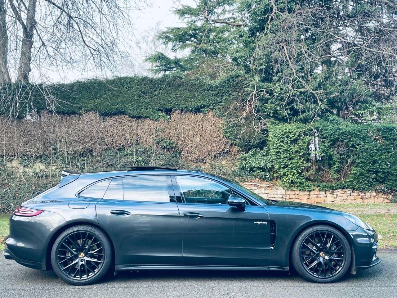 2017 PORSCHE PANAMERA 2017 PORSCHE PANAMERA