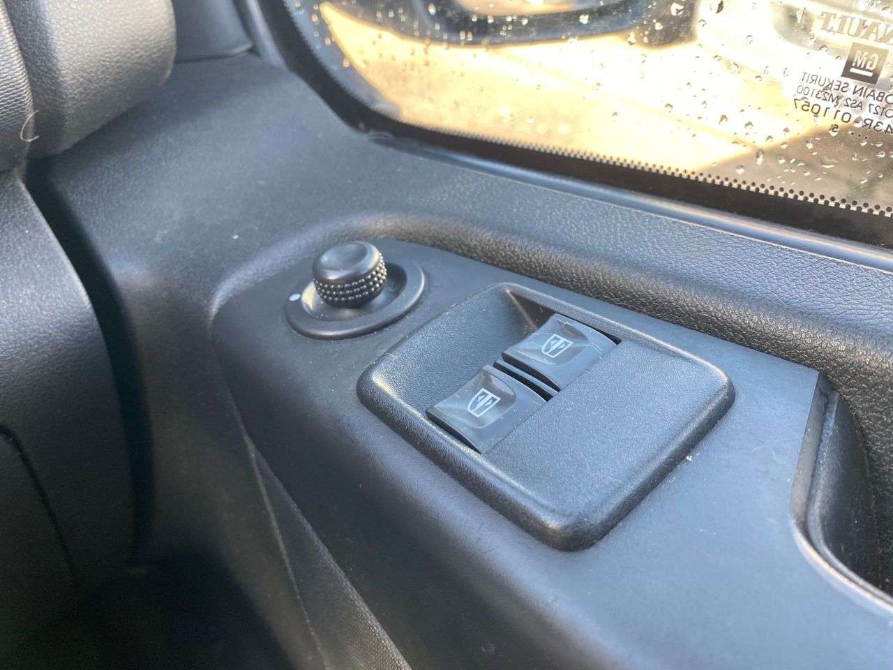 2015 VAUXHALL VIVARO 2015 VAUXHALL VIVARO