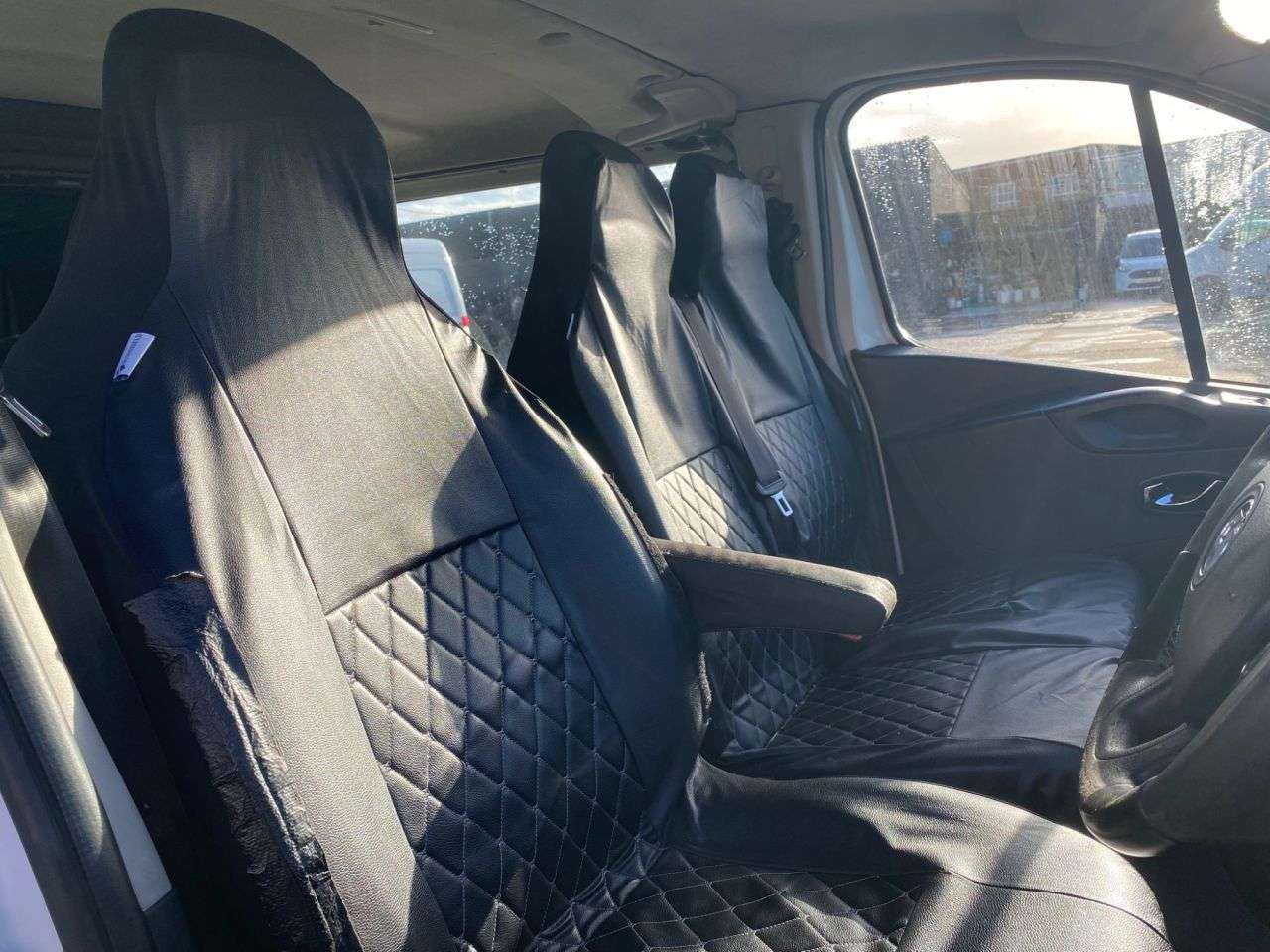 2015 VAUXHALL VIVARO 2015 VAUXHALL VIVARO