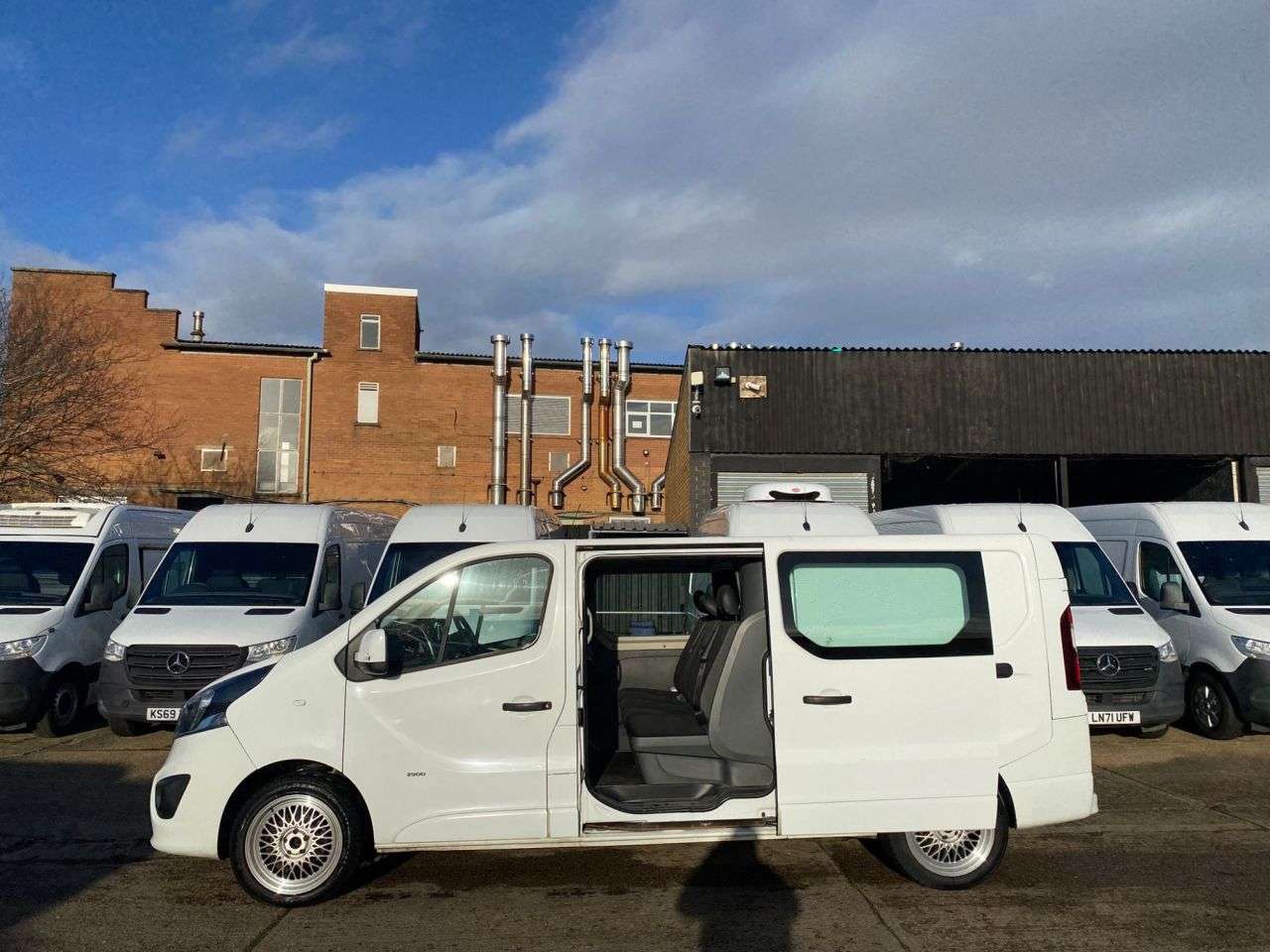 2015 VAUXHALL VIVARO 2015 VAUXHALL VIVARO