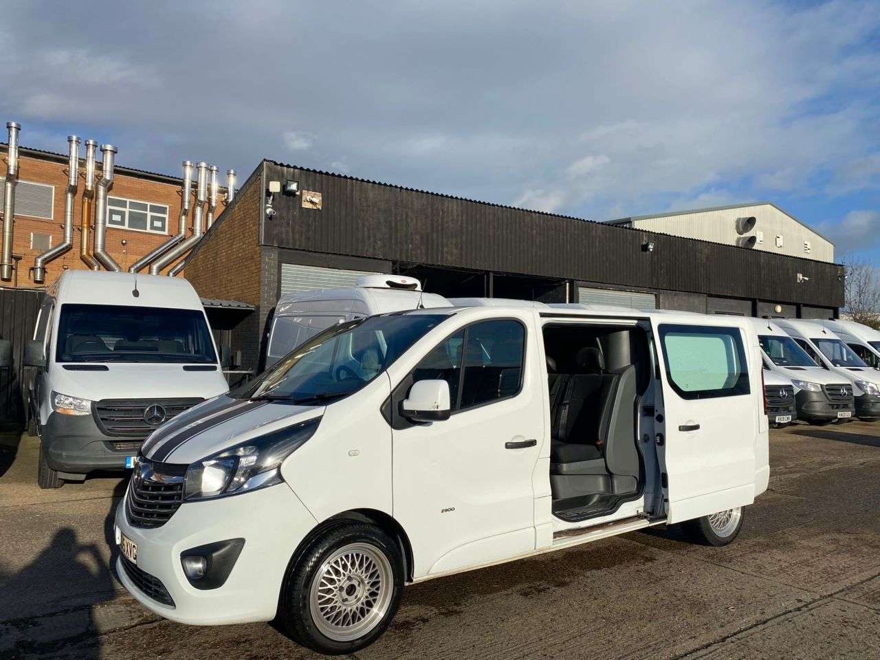 2015 VAUXHALL VIVARO 2015 VAUXHALL VIVARO