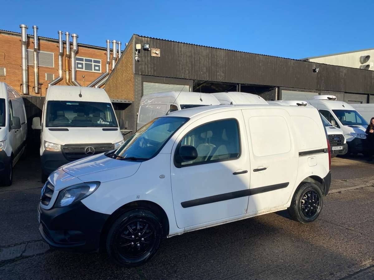 Check out this Mercedes-benz Citan 2016 Diesel Manual
