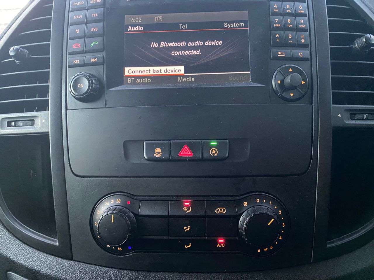 A 2017 MERCEDES-BENZ VITO 2.1 114 CDI BLUETEC RWD L2 LWB 135BHP. EURO 6 ULEZ. AIRCON. 1 PREVIOUS OWNE A 2017 MERCEDES-BENZ VITO 2.1 114 CDI BLUETEC RWD L2 LWB 135BHP. EURO 6 ULEZ. AIRCON. 1 PREVIOUS OWNE