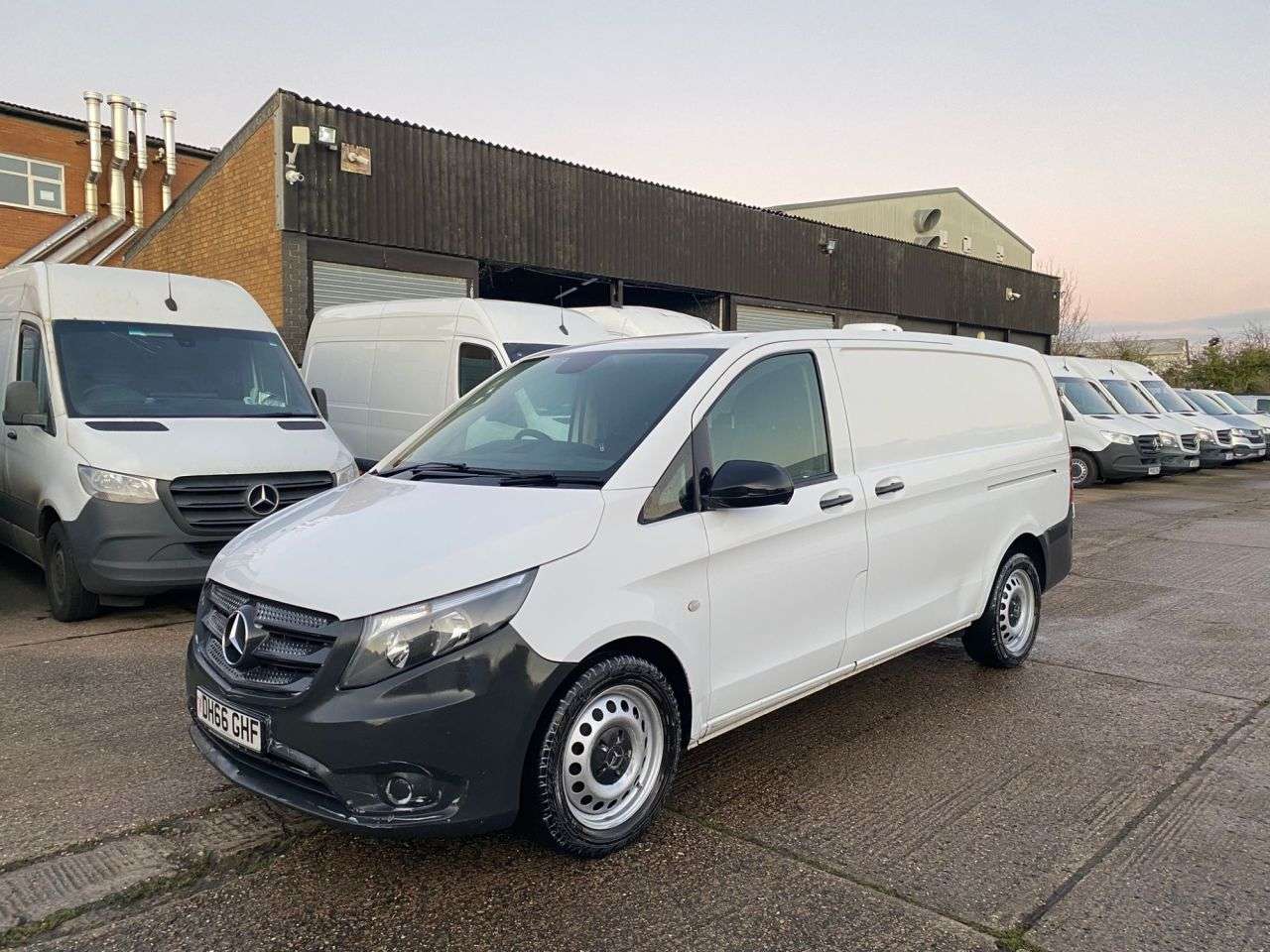 A 2017 MERCEDES-BENZ VITO 2.1 114 CDI BLUETEC RWD L2 LWB 135BHP. EURO 6 ULEZ. AIRCON. 1 PREVIOUS OWNE A 2017 MERCEDES-BENZ VITO 2.1 114 CDI BLUETEC RWD L2 LWB 135BHP. EURO 6 ULEZ. AIRCON. 1 PREVIOUS OWNE