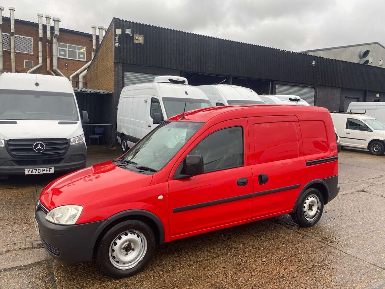 A 2011 VAUXHALL COMBO 1.3 CDTI 1700 16V L1 SWB 70BHP. 104K MLS. 2 SEATER PX. A 2011 VAUXHALL COMBO 1.3 CDTI 1700 16V L1 SWB 70BHP. 104K MLS. 2 SEATER PX.
