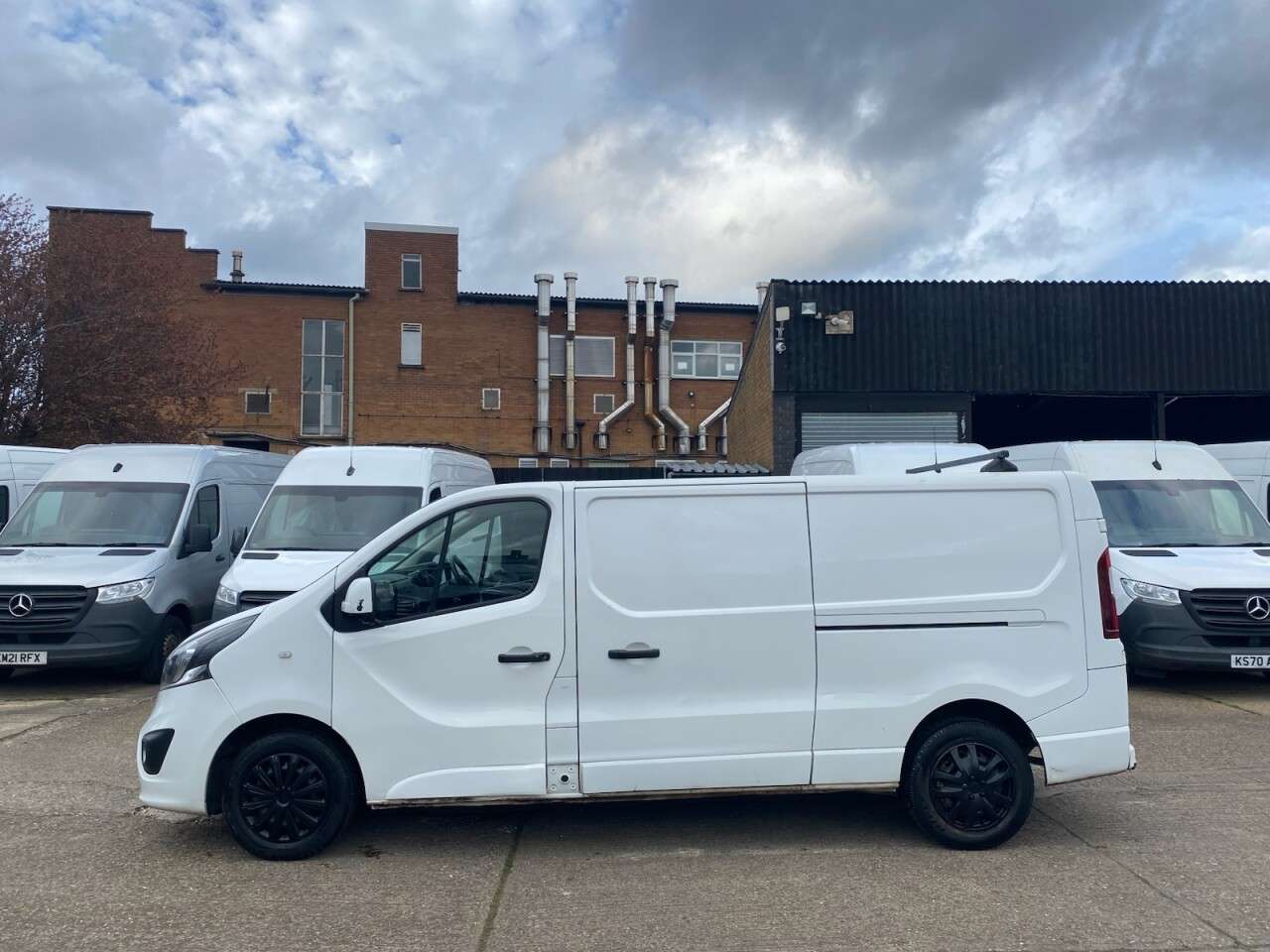 2016 VAUXHALL VIVARO 2016 VAUXHALL VIVARO