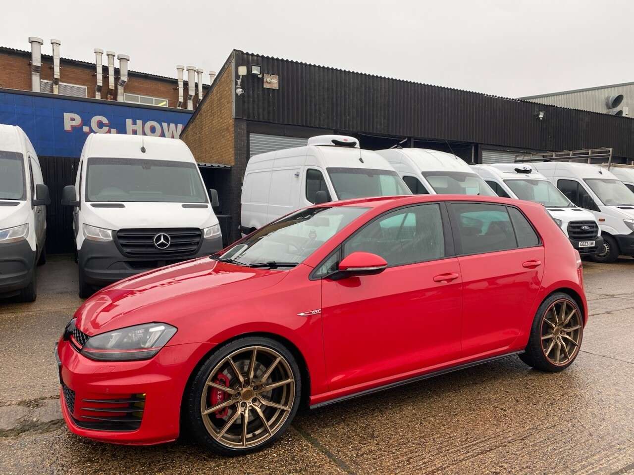 A 2015 VOLKSWAGEN GOLF 2.0 TSI BLUEMOTION TECH GTI PERFORMANCE HATCHBACK 5DR PETROL 228BHP. FINANC A 2015 VOLKSWAGEN GOLF 2.0 TSI BLUEMOTION TECH GTI PERFORMANCE HATCHBACK 5DR PETROL 228BHP. FINANC