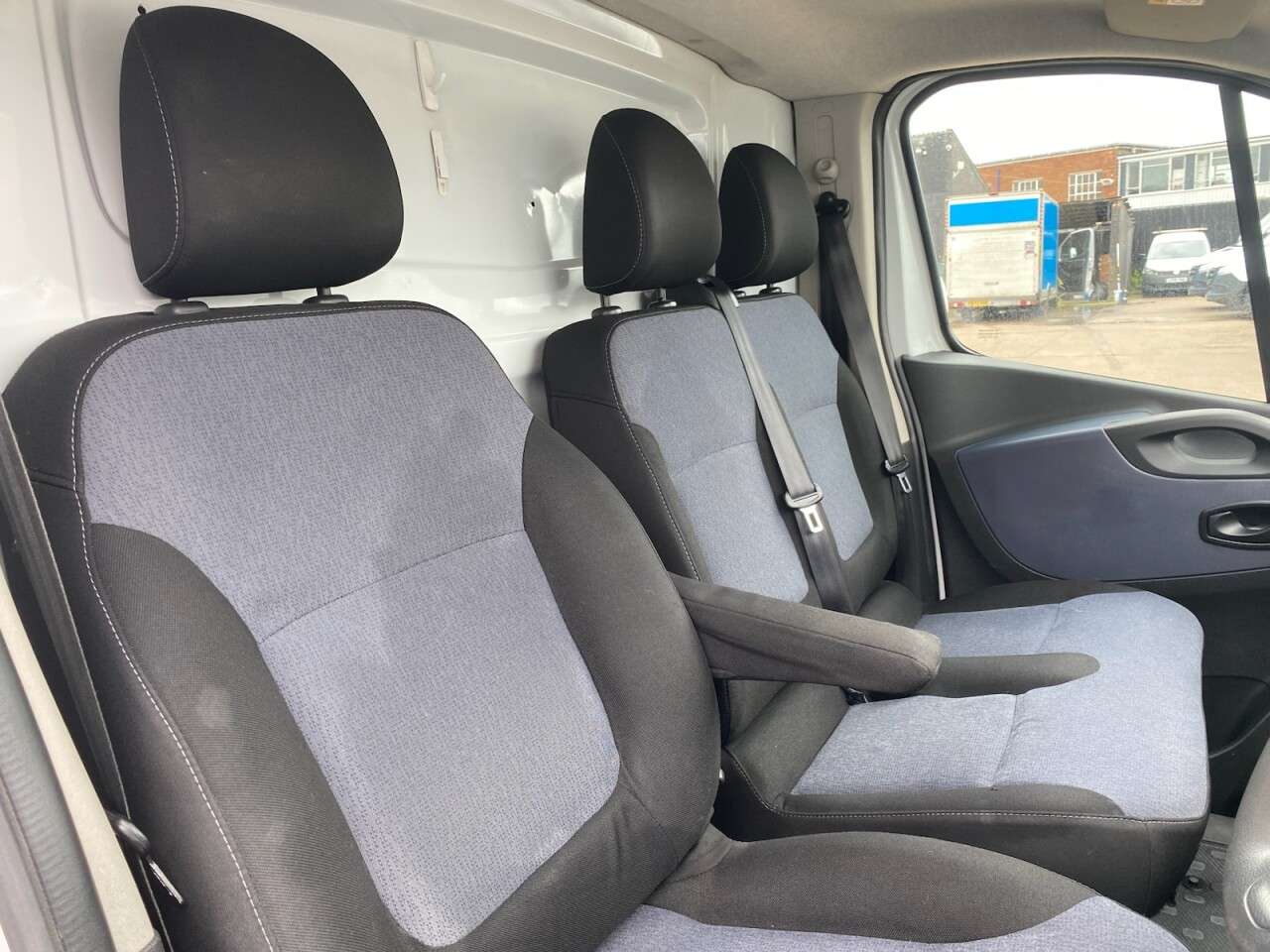 2016 VAUXHALL VIVARO 2016 VAUXHALL VIVARO