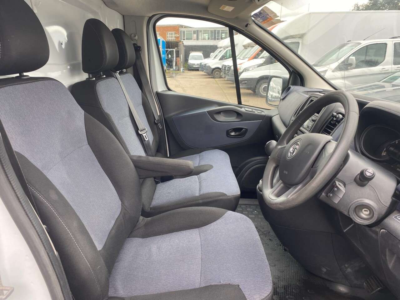 2016 VAUXHALL VIVARO 2016 VAUXHALL VIVARO