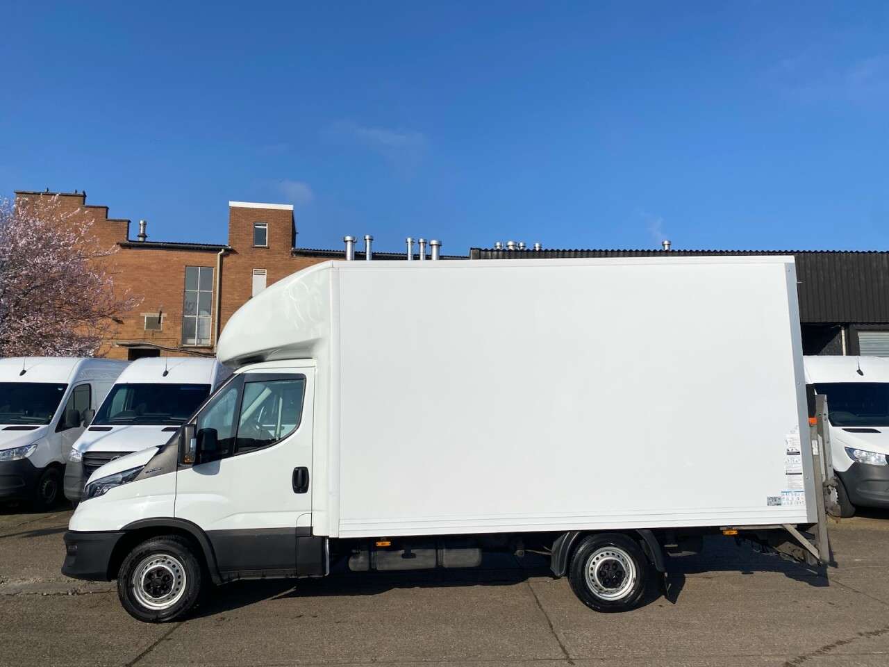 2023 IVECO DAILY 2023 IVECO DAILY