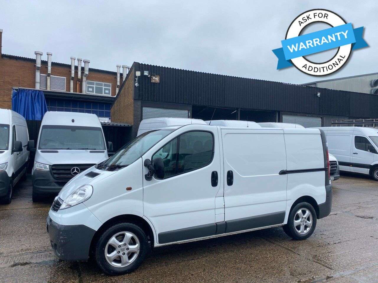 A 2014 VAUXHALL VIVARO 2.0 2700 CDTI ECOFLEX FWD L1 SWB 90BHP. REAR SENSORS. 118K MLS. PX. A 2014 VAUXHALL VIVARO 2.0 2700 CDTI ECOFLEX FWD L1 SWB 90BHP. REAR SENSORS. 118K MLS. PX.