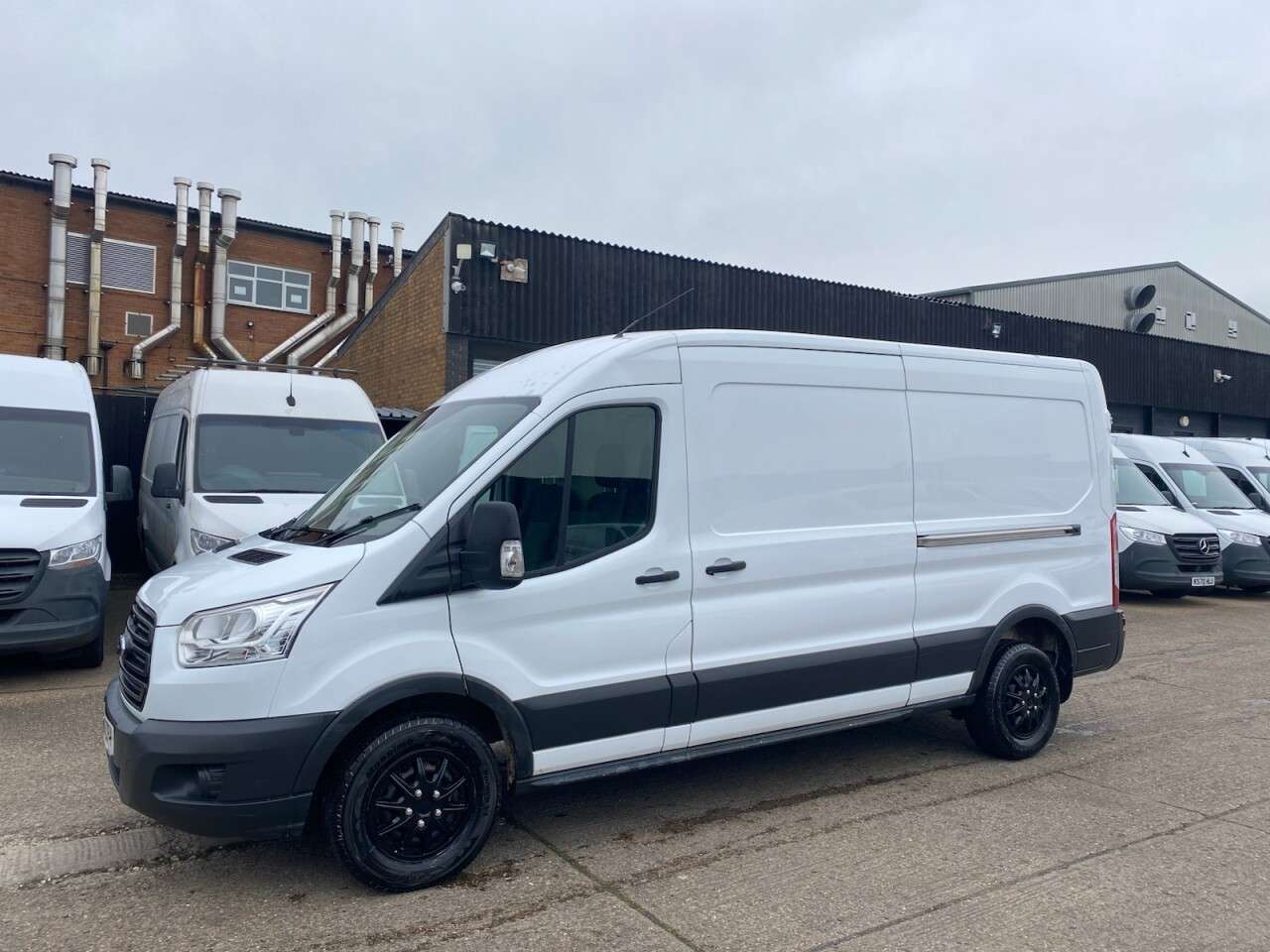 A 2017 FORD TRANSIT 2.2 TDCI T350 L3 H2 LWB L/ROOF FWD 125BHP. EURO 6 ULEZ. FINANCE. PX. A 2017 FORD TRANSIT 2.2 TDCI T350 L3 H2 LWB L/ROOF FWD 125BHP. EURO 6 ULEZ. FINANCE. PX.