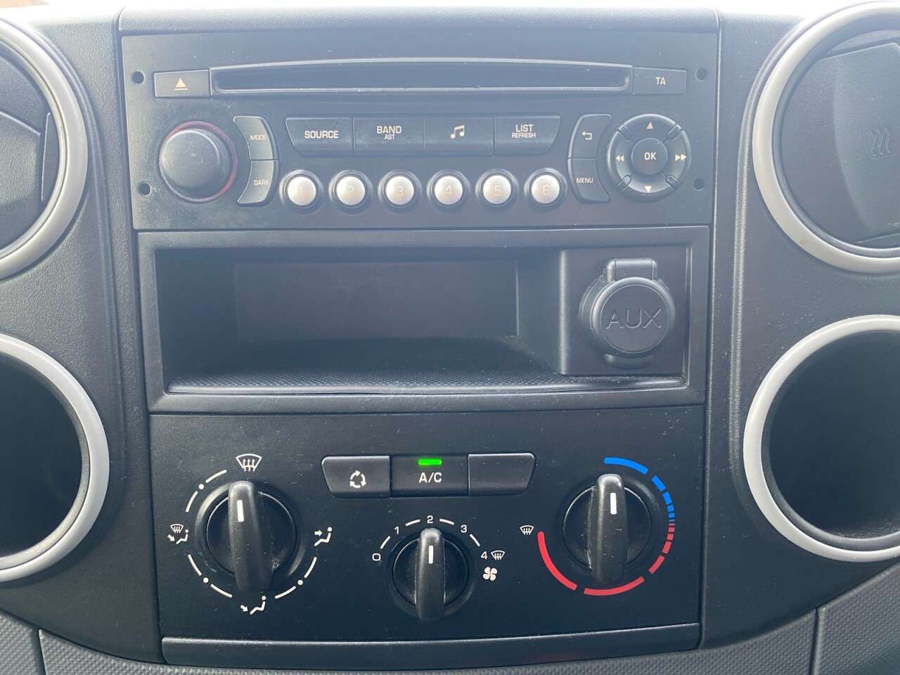 2013 PEUGEOT PARTNER 2013 PEUGEOT PARTNER