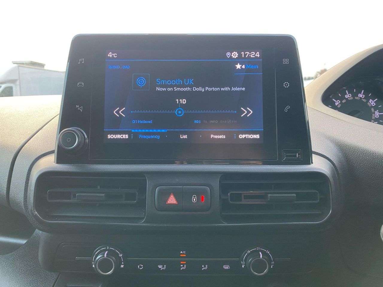 A 2019 PEUGEOT PARTNER 1.6 BLUE HDI PROFESSIONAL L1 SWB 100BHP. AIRCON. SENSORS. NEW SHAPE. FINANC A 2019 PEUGEOT PARTNER 1.6 BLUE HDI PROFESSIONAL L1 SWB 100BHP. AIRCON. SENSORS. NEW SHAPE. FINANC