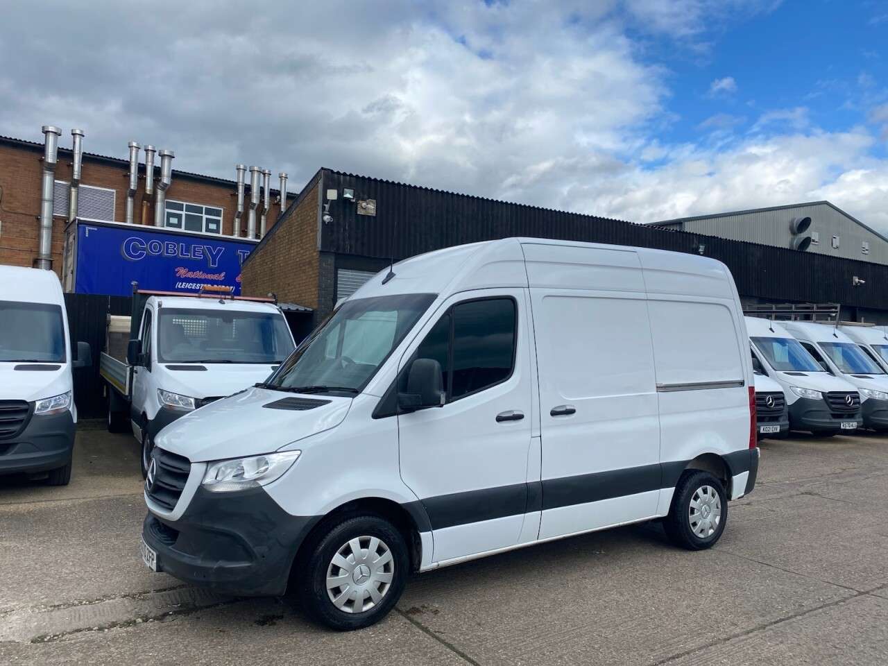 A 2020 MERCEDES-BENZ SPRINTER 2.1 314 CDI L1 H2 SWB PROGRESSIVE PREMIUM 140BHP FWD. AC. SENSORS. CAMERA. A 2020 MERCEDES-BENZ SPRINTER 2.1 314 CDI L1 H2 SWB PROGRESSIVE PREMIUM 140BHP FWD. AC. SENSORS. CAMERA.
