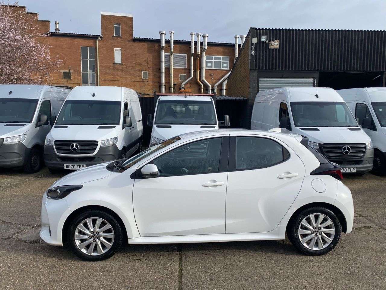 2022 TOYOTA YARIS 2022 TOYOTA YARIS