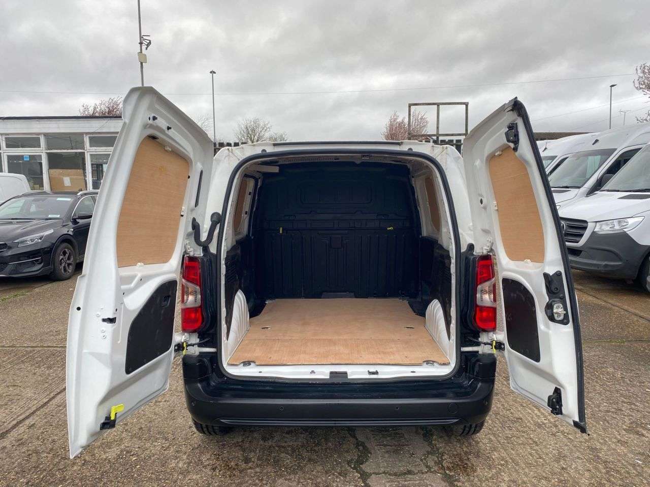 2019 PEUGEOT PARTNER 2019 PEUGEOT PARTNER