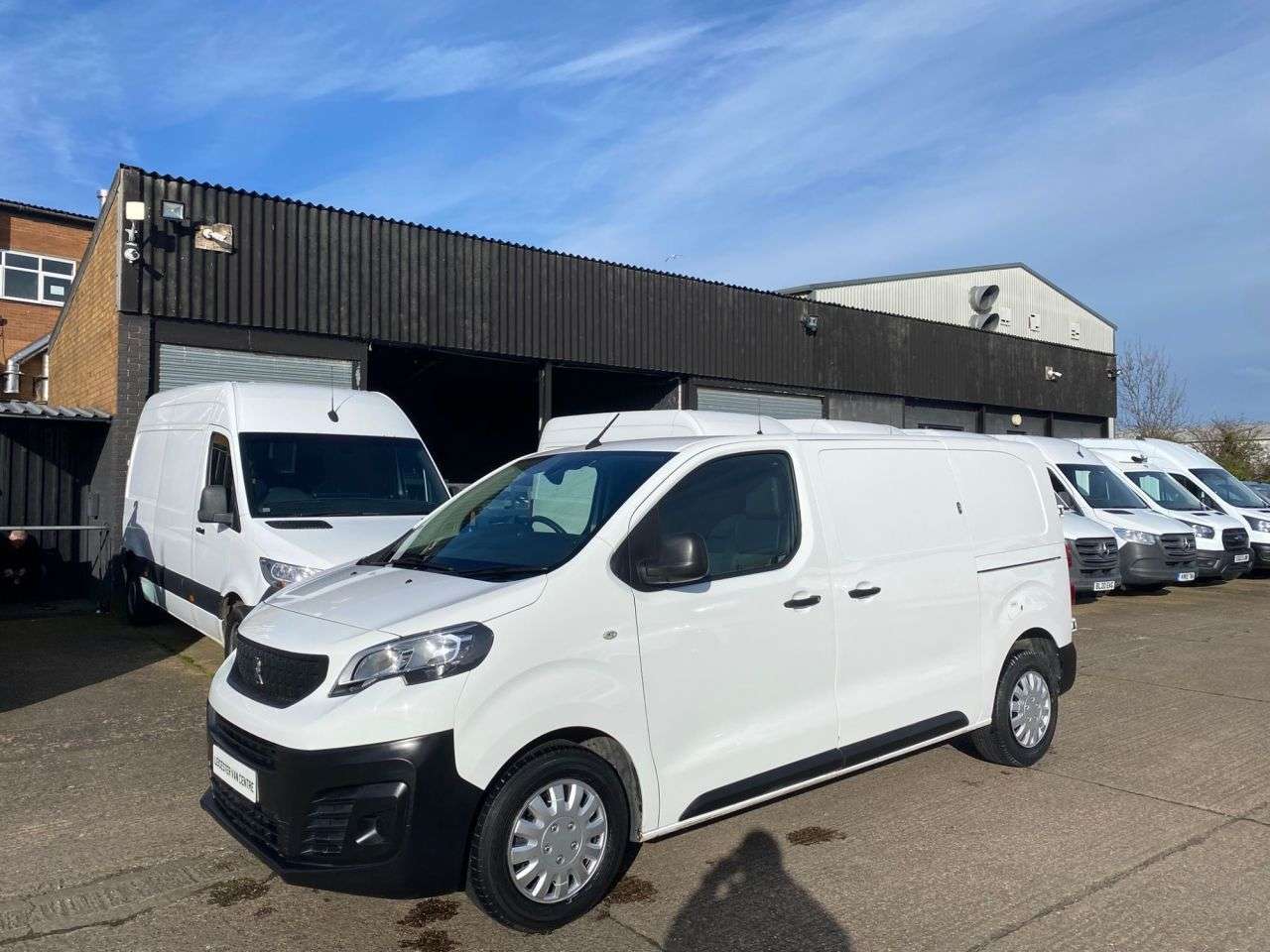 A 2020 PEUGEOT EXPERT 1.5 BLUE HDI PROFESSIONAL MWB 100BHP. LOW 47K MLS. AIRCON. FINANCE. 1 OWNER A 2020 PEUGEOT EXPERT 1.5 BLUE HDI PROFESSIONAL MWB 100BHP. LOW 47K MLS. AIRCON. FINANCE. 1 OWNER