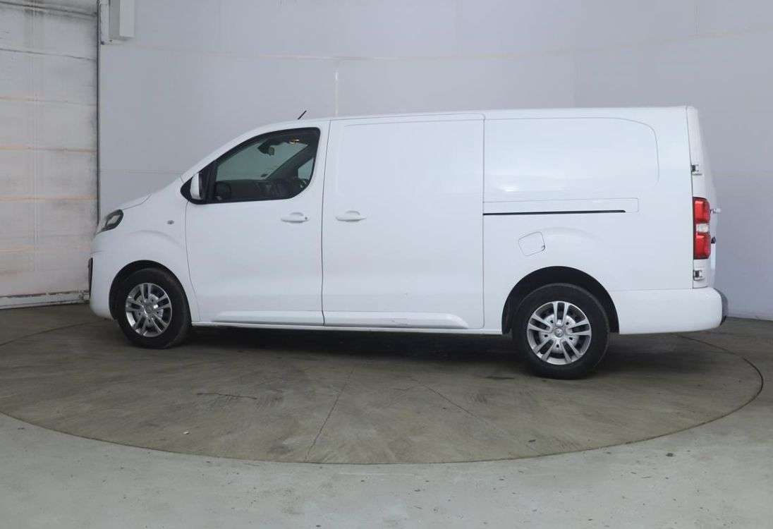 A 2021 VAUXHALL VIVARO 2.0 TURBO D 3100 SPORTIVE L2 H1 LWB 120BHP. LOW 61K MLS. FINANCE. PX. A 2021 VAUXHALL VIVARO 2.0 TURBO D 3100 SPORTIVE L2 H1 LWB 120BHP. LOW 61K MLS. FINANCE. PX.