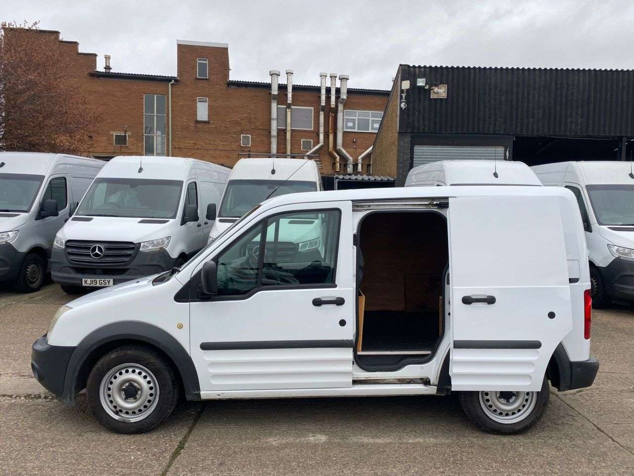 A 2012 FORD TRANSIT CONNECT 1.8 TDCI T200 L1 H1 SWB 75BHP. 2 SEATER. 79K MLS. PX. A 2012 FORD TRANSIT CONNECT 1.8 TDCI T200 L1 H1 SWB 75BHP. 2 SEATER. 79K MLS. PX.