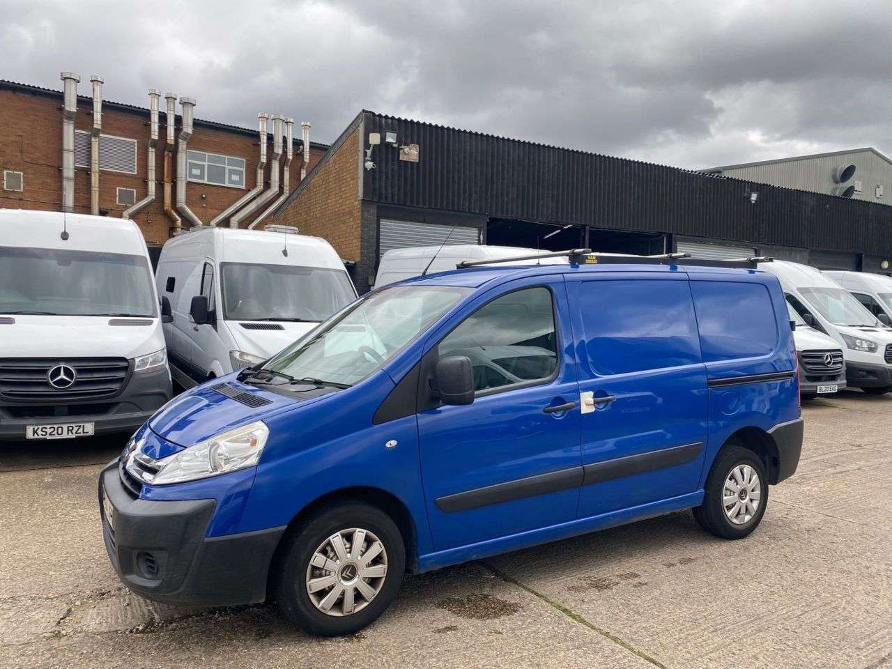 A 2014 CITROEN DISPATCH 1.6 1000 HDI FWD L1 H1 SWB 90BHP. 137K MLS. ROOF RACK. PX. A 2014 CITROEN DISPATCH 1.6 1000 HDI FWD L1 H1 SWB 90BHP. 137K MLS. ROOF RACK. PX.