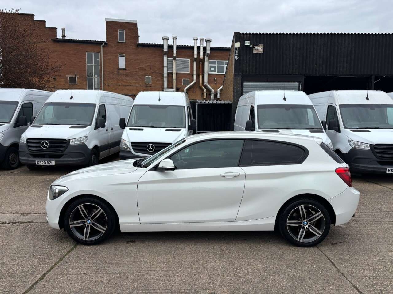 A 2012 BMW 1 SERIES 2.0 116D SPORT HATCHBACK 3DR DIESEL MANUAL 114BHP. PRIVATE SALE A 2012 BMW 1 SERIES 2.0 116D SPORT HATCHBACK 3DR DIESEL MANUAL 114BHP. PRIVATE SALE