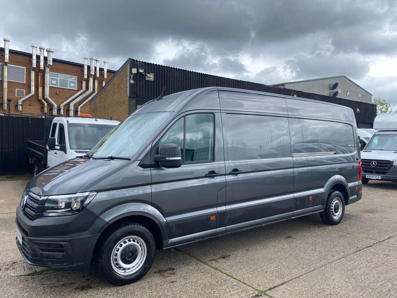 A 2023 VOLKSWAGEN CRAFTER 2.0 TDI CR35 LWB TRENDLINE H/ROOF 140BHP. AIRCON. SENSORS. FINANCE. PX. A 2023 VOLKSWAGEN CRAFTER 2.0 TDI CR35 LWB TRENDLINE H/ROOF 140BHP. AIRCON. SENSORS. FINANCE. PX.