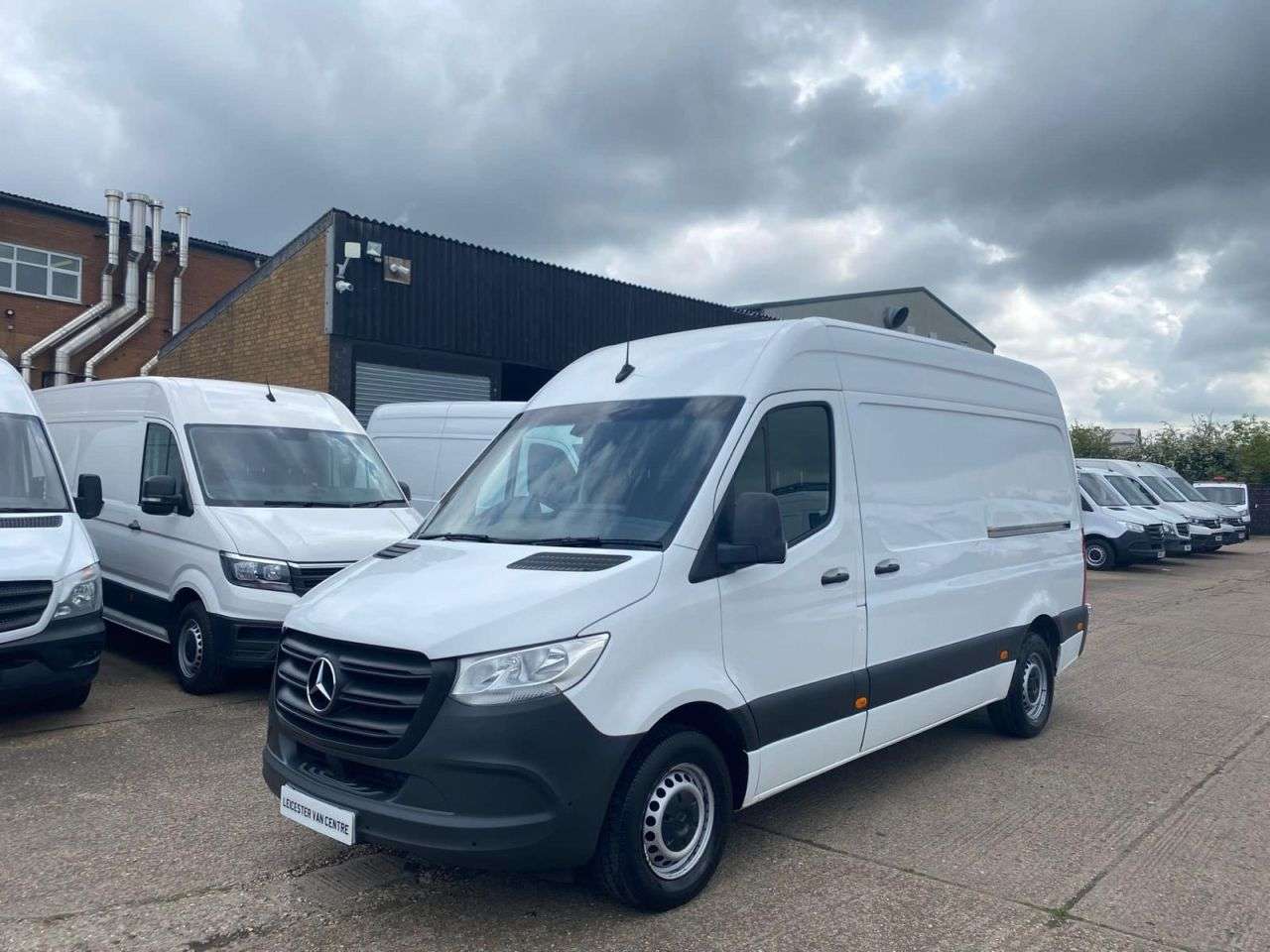 A 2019 MERCEDES-BENZ SPRINTER 2.1 314 CDI L2 H2 MWB H/ROOF 140BHP. FWD. CAMERA. SENSORS. AC. FINANCE. EUR A 2019 MERCEDES-BENZ SPRINTER 2.1 314 CDI L2 H2 MWB H/ROOF 140BHP. FWD. CAMERA. SENSORS. AC. FINANCE. EUR