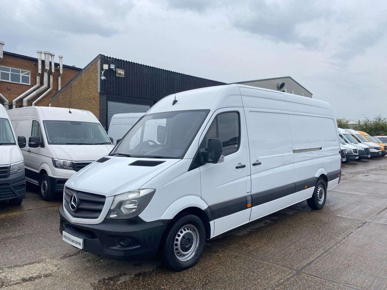 A 2017 MERCEDES-BENZ SPRINTER 2.1 314 CDI L3 H2 LWB H/ROOF 140BHP. RWD. LOW 73K MLS. FINANCE. EURO 6 ULEZ A 2017 MERCEDES-BENZ SPRINTER 2.1 314 CDI L3 H2 LWB H/ROOF 140BHP. RWD. LOW 73K MLS. FINANCE. EURO 6 ULEZ