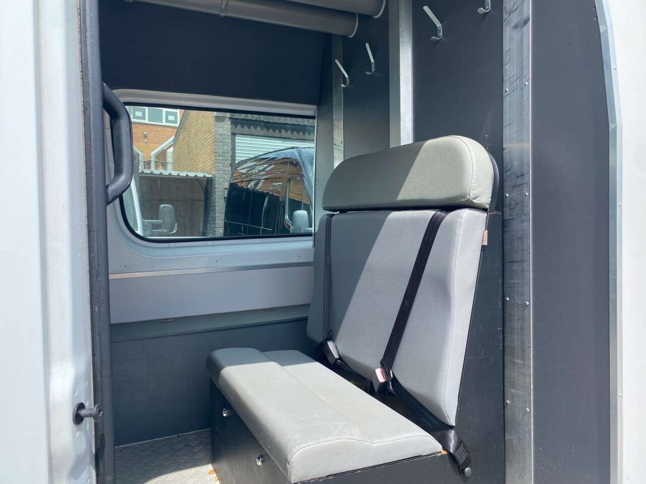 A 2019 MERCEDES-BENZ SPRINTER 2.1 314 CDI L2 H2 MWB H/ROOF 140BHP. RWD. CREW CAB. 5X SEATER. FINANCE. PX. A 2019 MERCEDES-BENZ SPRINTER 2.1 314 CDI L2 H2 MWB H/ROOF 140BHP. RWD. CREW CAB. 5X SEATER. FINANCE. PX.