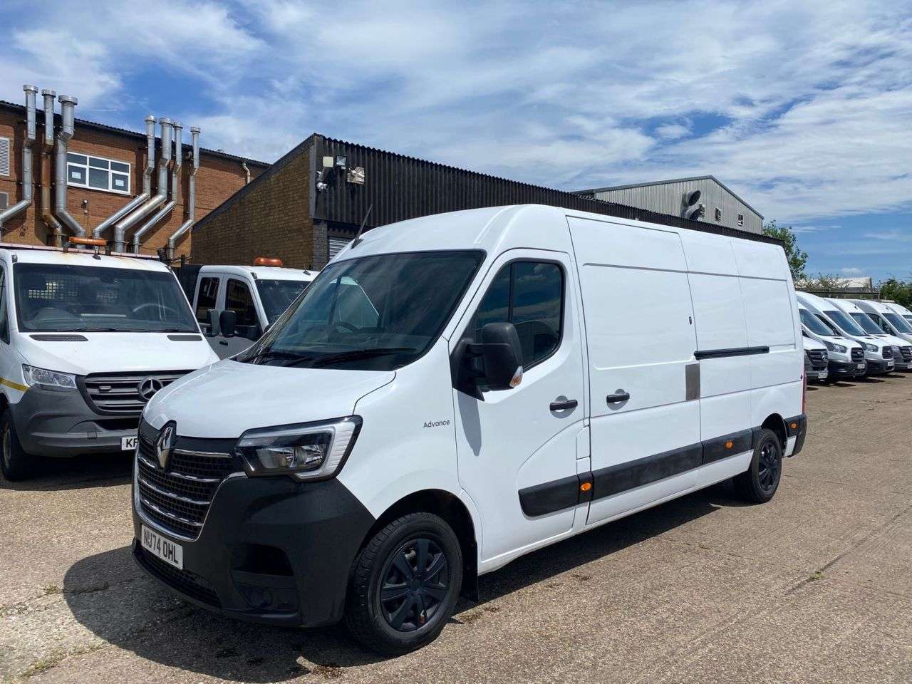 A 2024 RENAULT MASTER 2.3 DCI 35 ADVANCE LWB MEDIUM ROOF 135BHP FWD PANEL VAN. 52K MILES. FINANCE A 2024 RENAULT MASTER 2.3 DCI 35 ADVANCE LWB MEDIUM ROOF 135BHP FWD PANEL VAN. 52K MILES. FINANCE