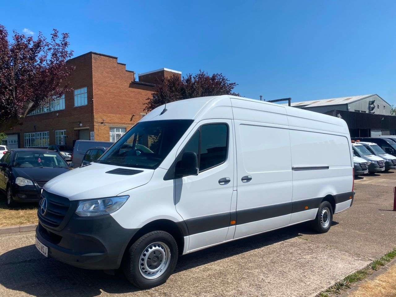 A 2023 MERCEDES-BENZ SPRINTER 2.0 315 CDI L3 H2 LWB H/ROOF PROGRESSIVE 150BHP. 88K MLS. RWD. AC. SENSORS. A 2023 MERCEDES-BENZ SPRINTER 2.0 315 CDI L3 H2 LWB H/ROOF PROGRESSIVE 150BHP. 88K MLS. RWD. AC. SENSORS.