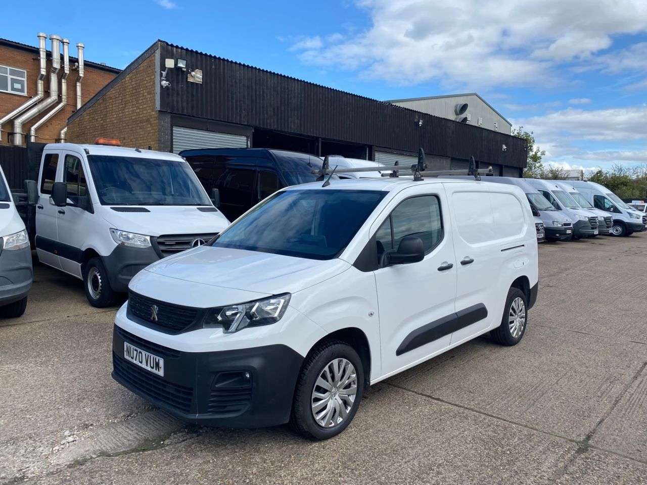 A 2020 PEUGEOT PARTNER 1.5 BLUE HDI PROFESSIONAL LWB 100BHP. ROOF RACK. AIRCON. FINANCE. 1 OWNER. A 2020 PEUGEOT PARTNER 1.5 BLUE HDI PROFESSIONAL LWB 100BHP. ROOF RACK. AIRCON. FINANCE. 1 OWNER.