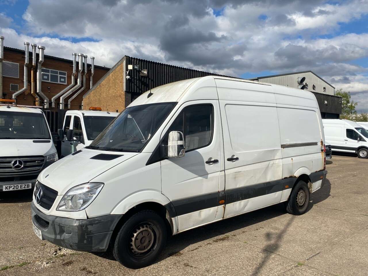 A 2013 MERCEDES-BENZ SPRINTER 2.1 313 CDI L2 H2 MWB RWD 130BHP. 1 PREVIOUS OWNER. PX. A 2013 MERCEDES-BENZ SPRINTER 2.1 313 CDI L2 H2 MWB RWD 130BHP. 1 PREVIOUS OWNER. PX.