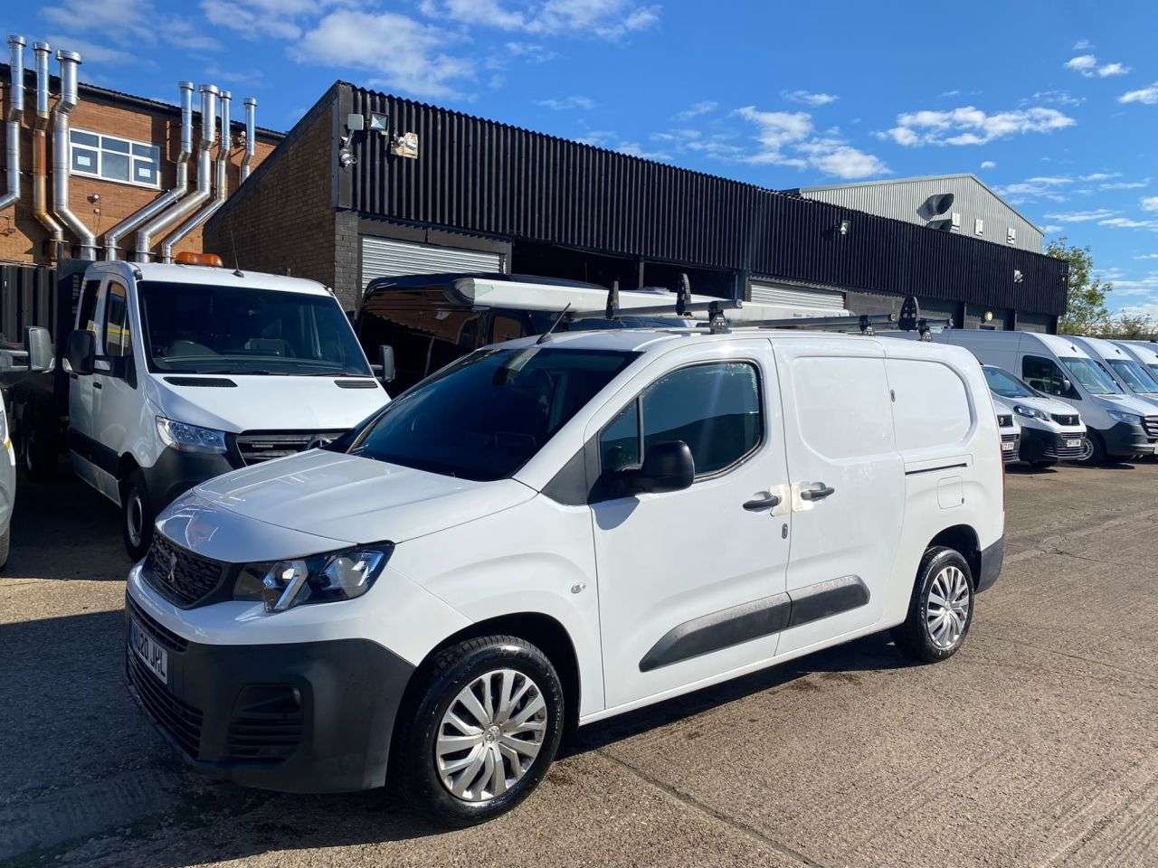 A 2020 PEUGEOT PARTNER 1.5 BLUE HDI PROFESSIONAL LWB 100BHP. LOW 29K MLS. ROOF RACK. AIRCON. FINAN A 2020 PEUGEOT PARTNER 1.5 BLUE HDI PROFESSIONAL LWB 100BHP. LOW 29K MLS. ROOF RACK. AIRCON. FINAN