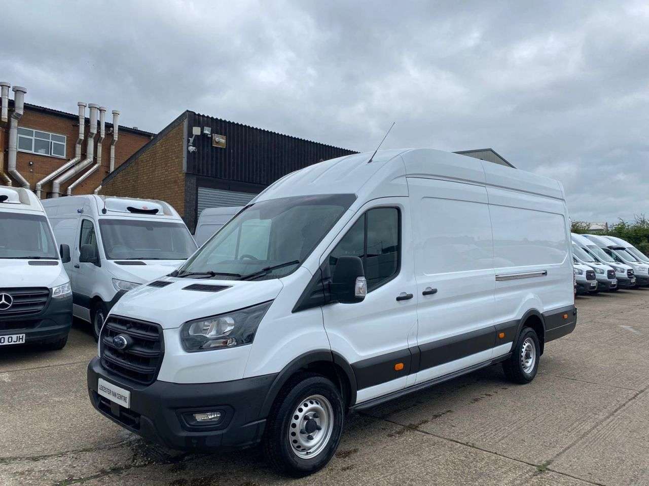A 2024 FORD TRANSIT 2.0 TDCI T350 LEADER ECOBLUE L4 H3 XLWB JUMBO H/ROOF RWD 130BHP. 62K MLS. S A 2024 FORD TRANSIT 2.0 TDCI T350 LEADER ECOBLUE L4 H3 XLWB JUMBO H/ROOF RWD 130BHP. 62K MLS. S