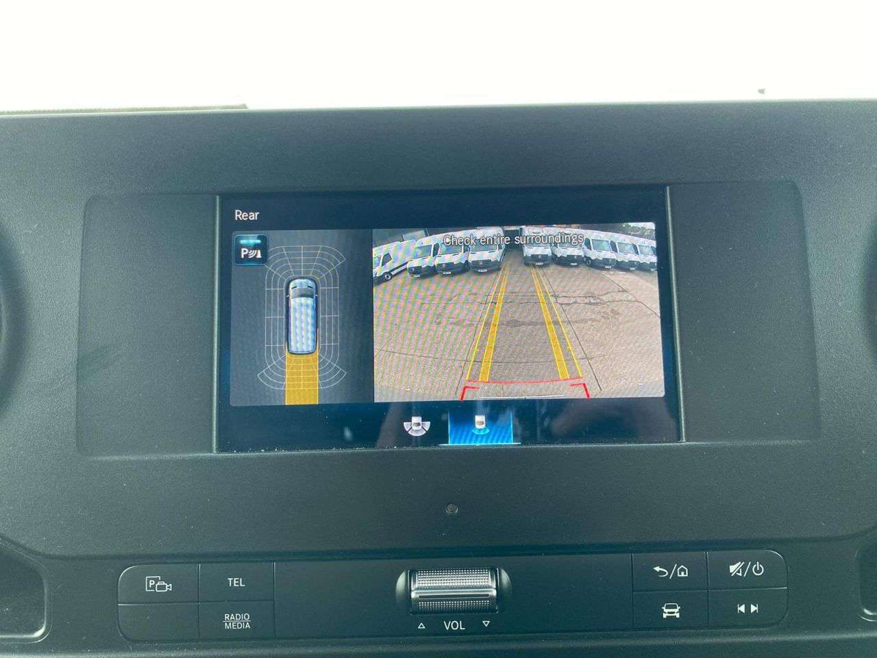 A 2021 MERCEDES-BENZ SPRINTER 2.0 315 CDI L2 H2 MWB H/ROOF PREMIUM 150BHP. RWD. AC. CAMERA. SENSORS. FINA A 2021 MERCEDES-BENZ SPRINTER 2.0 315 CDI L2 H2 MWB H/ROOF PREMIUM 150BHP. RWD. AC. CAMERA. SENSORS. FINA