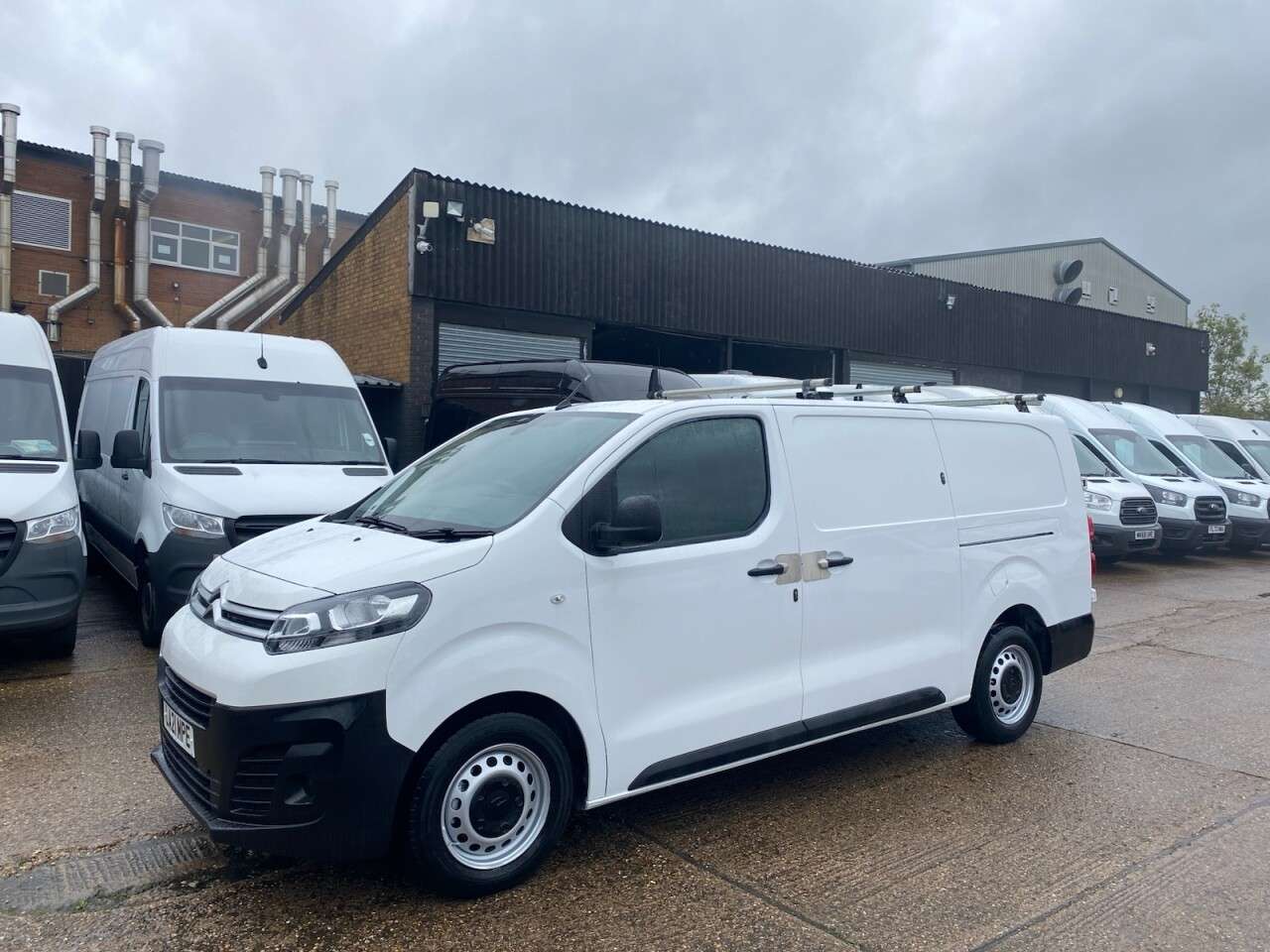 A 2021 CITROEN DISPATCH 1.5 BLUE HDI 1200 ENTERPRISE XL L3 LWB 100BHP. ROOF RACK. LOW 21K MLS. FINA A 2021 CITROEN DISPATCH 1.5 BLUE HDI 1200 ENTERPRISE XL L3 LWB 100BHP. ROOF RACK. LOW 21K MLS. FINA