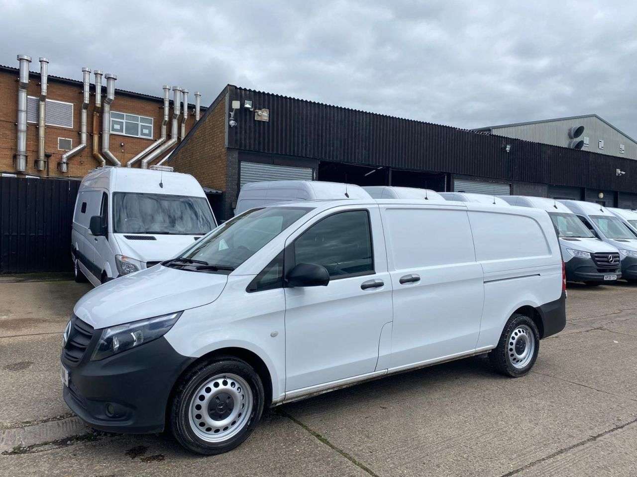 A 2021 MERCEDES-BENZ VITO 2.0 116 CDI PROGRESSIVE AUTOMATIC 9G-TRONIC L3 LWB 160BHP RWD. REVERSE CAME A 2021 MERCEDES-BENZ VITO 2.0 116 CDI PROGRESSIVE AUTOMATIC 9G-TRONIC L3 LWB 160BHP RWD. REVERSE CAME