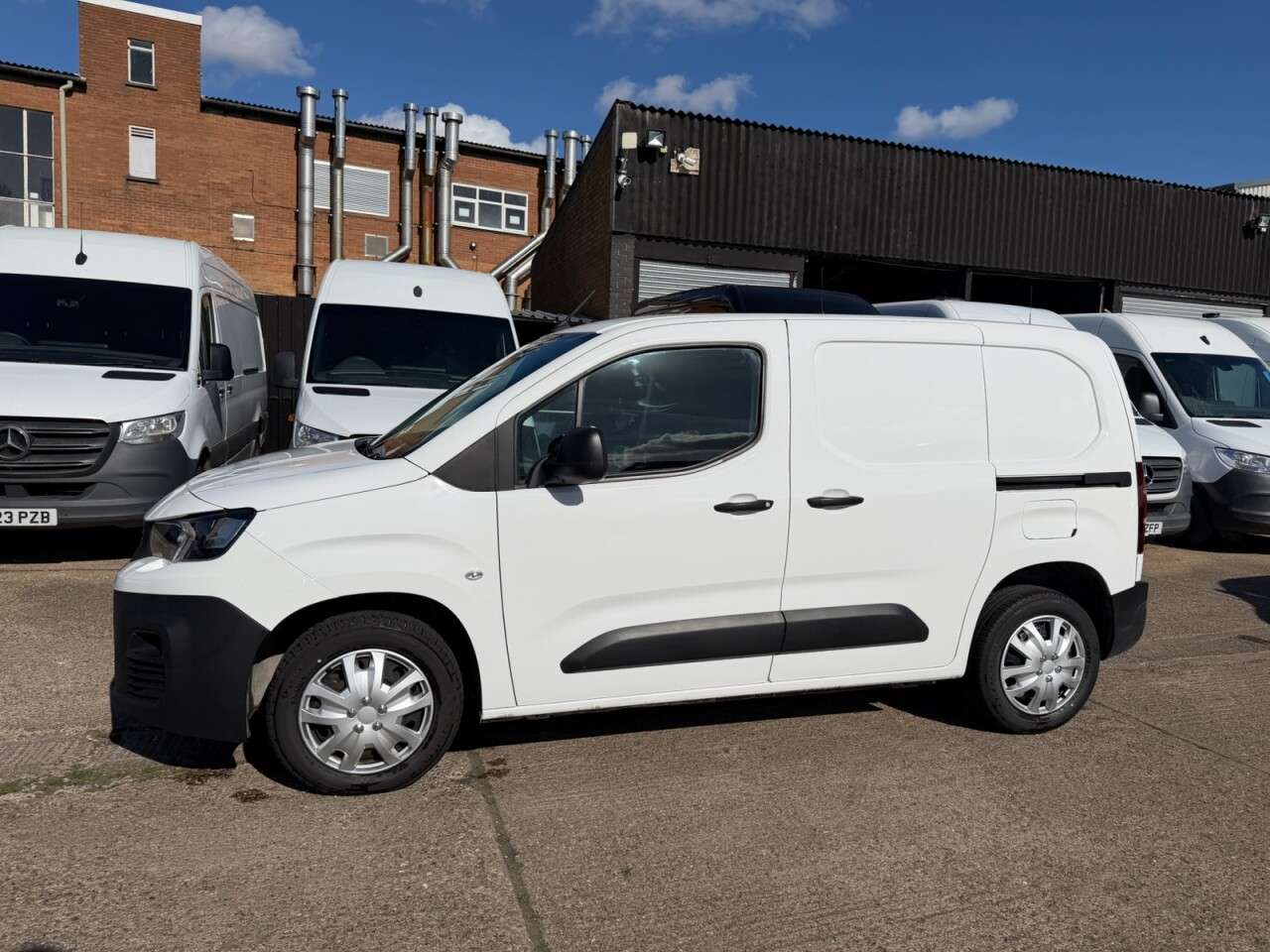 A 2020 PEUGEOT PARTNER 1.5 BLUE HDI PROFESSIONAL SWB 100BHP. LOW 77K MLS. AIRCON. FINANCE. 1 OWNER A 2020 PEUGEOT PARTNER 1.5 BLUE HDI PROFESSIONAL SWB 100BHP. LOW 77K MLS. AIRCON. FINANCE. 1 OWNER