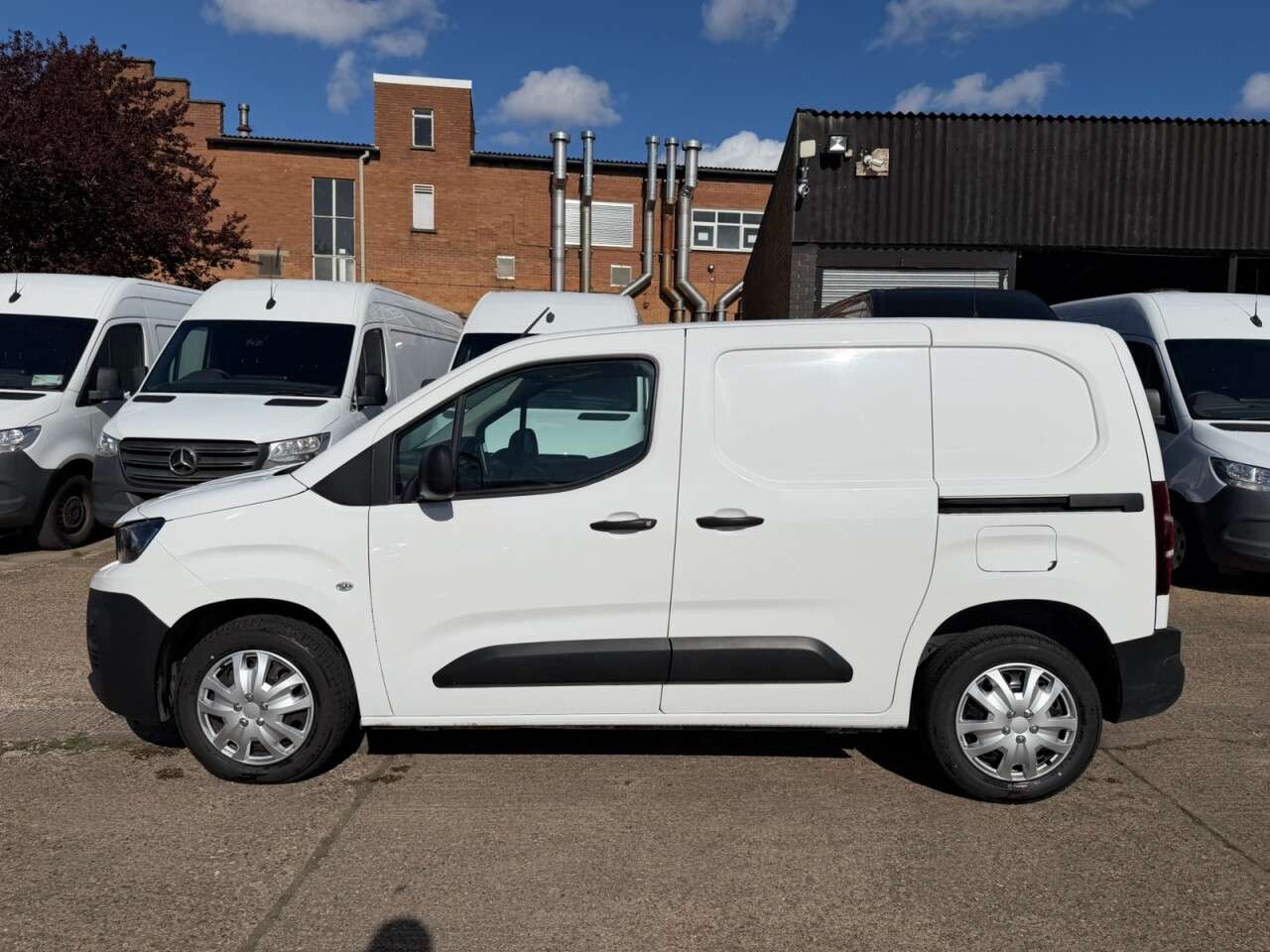 A 2020 PEUGEOT PARTNER 1.5 BLUE HDI PROFESSIONAL SWB 100BHP. LOW 77K MLS. AIRCON. FINANCE. 1 OWNER A 2020 PEUGEOT PARTNER 1.5 BLUE HDI PROFESSIONAL SWB 100BHP. LOW 77K MLS. AIRCON. FINANCE. 1 OWNER